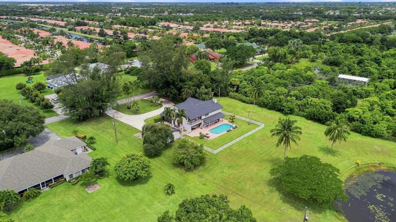 4 bedroom Single Family Residence at 10400 W Tara Boulevard, Tara Estates As, Boynton Beach — photo 4