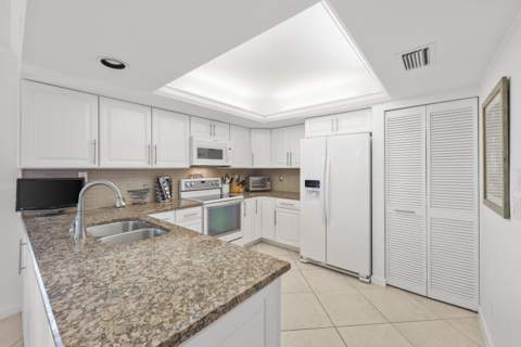 6434 SE Brandywine Court #Apt 105, Stuart FL - photo 10 of 55