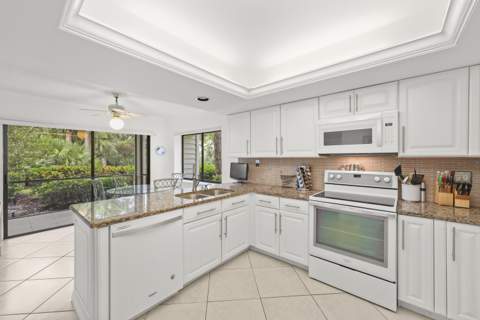 6434 SE Brandywine Court #Apt 105, Stuart FL - photo 11 of 55
