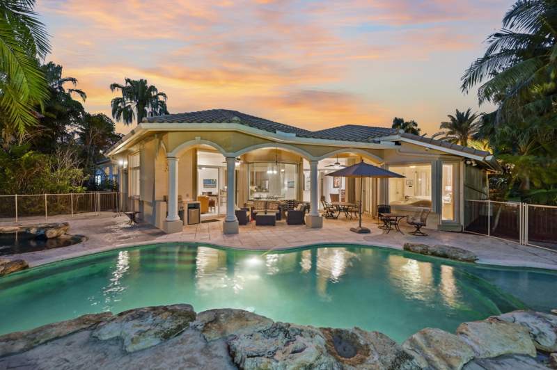4 bedroom Single Family Residence at 11889 NW 12th Drive, Isles Addition, Coral Springs — photo 3