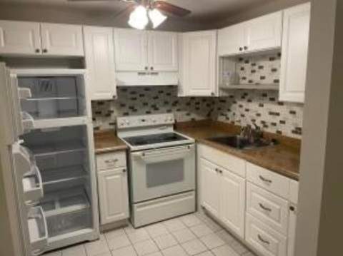400 Village Green Circle #202, Palm Springs FL - photo 6 of 14