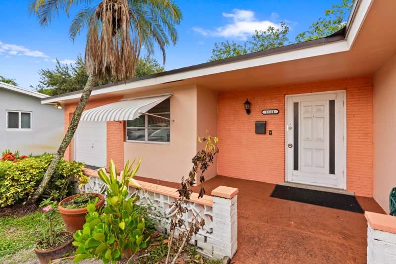 2 bedroom Single Family Residence at 1111 NW 85th Way, Boulevard Heights Sec 9, Pembroke Pines — photo 2