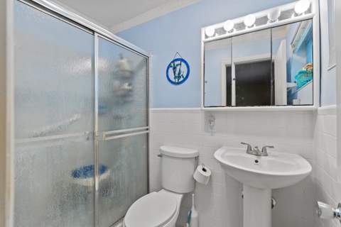 1111 NW 85th Way, Pembroke Pines FL - photo 11 of 14