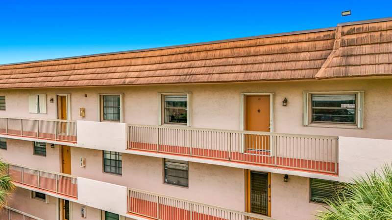 2 bedroom Condominium at 4970 E Sabal Palm Boulevard #412, Lakes Of Carriage Hills, Tamarac — photo 4