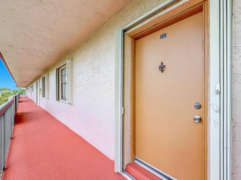 4970 E Sabal Palm Boulevard #412, Tamarac FL - photo 6 of 40