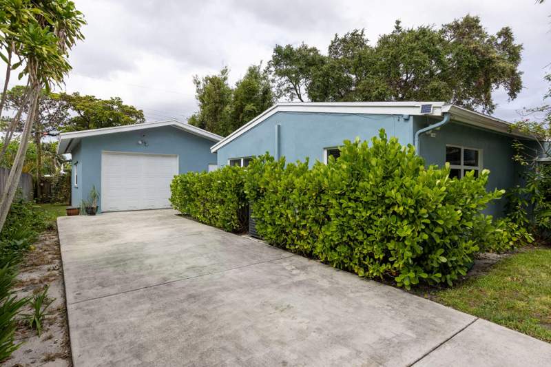 3 bedroom Single Family Residence at 2380 SW 15th Street, Flamingo Park Sec, Fort Lauderdale — photo 5