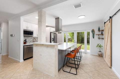 2380 SW 15th Street, Fort Lauderdale FL - photo 10 of 34