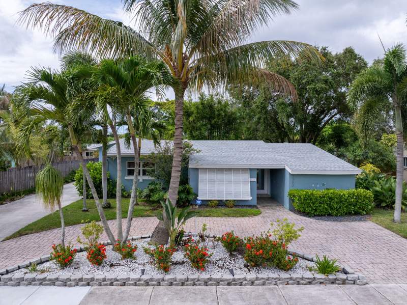 3 bedroom Single Family Residence at 2380 SW 15th Street, Flamingo Park Sec, Fort Lauderdale — photo 3
