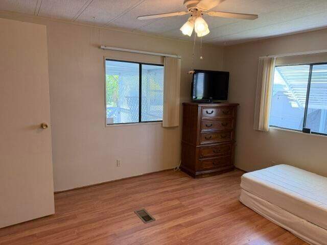 2 bedroom Mobile Home at 126 Yuma Way, METES AND BOUNDS, Fort Pierce — photo 3