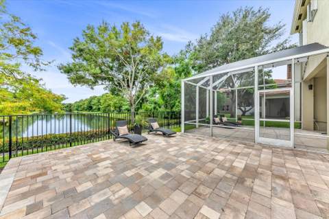 1070 Grove Park Circle, Boynton Beach FL - photo 9 of 72