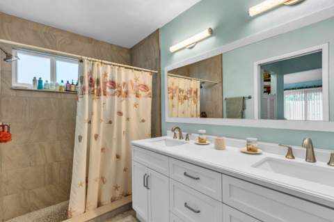 111 Maplecrest Circle, Jupiter FL - photo 13 of 30