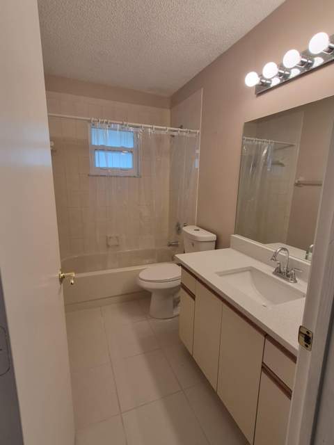 6531 SE Federal Highway #F211, Stuart FL - photo 6 of 20