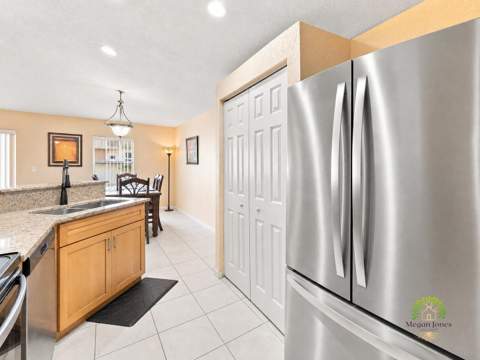 5863 Azalea Circle, West Palm Beach FL - photo 10 of 49