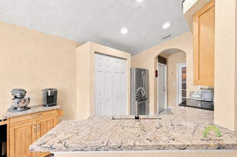 5863 Azalea Circle, West Palm Beach FL - photo 11 of 49