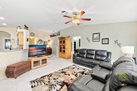 5863 Azalea Circle, West Palm Beach FL - photo 17 of 49