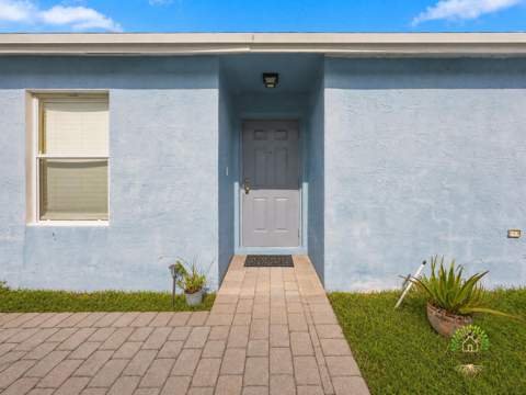 5863 Azalea Circle, West Palm Beach FL - photo 6 of 49