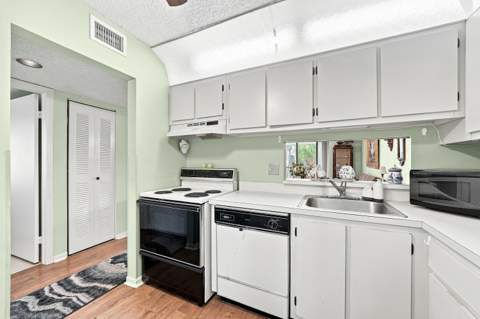 5370 Las Verdes Circle #304, Delray Beach FL - photo 11 of 26