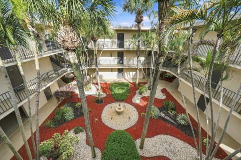 5370 Las Verdes Circle #304, Delray Beach FL - photo 23 of 26