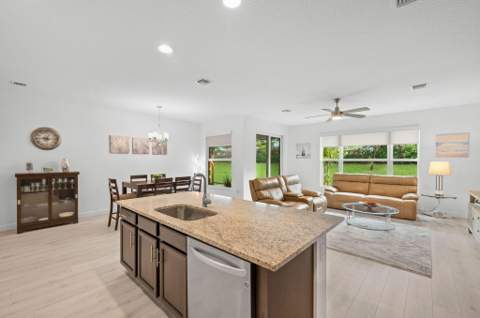 11393 N Hawkins Terrace, Port St. Lucie FL - photo 8 of 67