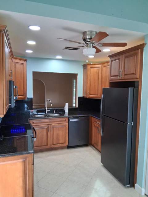 4703 Rainbow Drive, Greenacres FL - photo 9 of 19