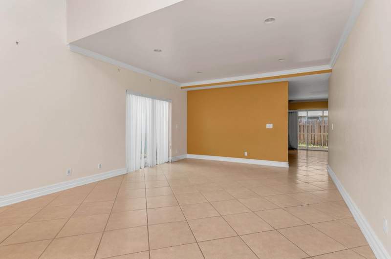4 bedroom Single Family Residence at 5486 NW 44th Way, Winston Park Section Two-A, Coconut Creek — photo 4