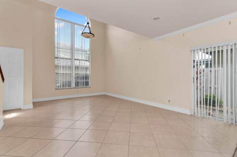 5486 NW 44th Way, Coconut Creek FL - photo 9 of 15