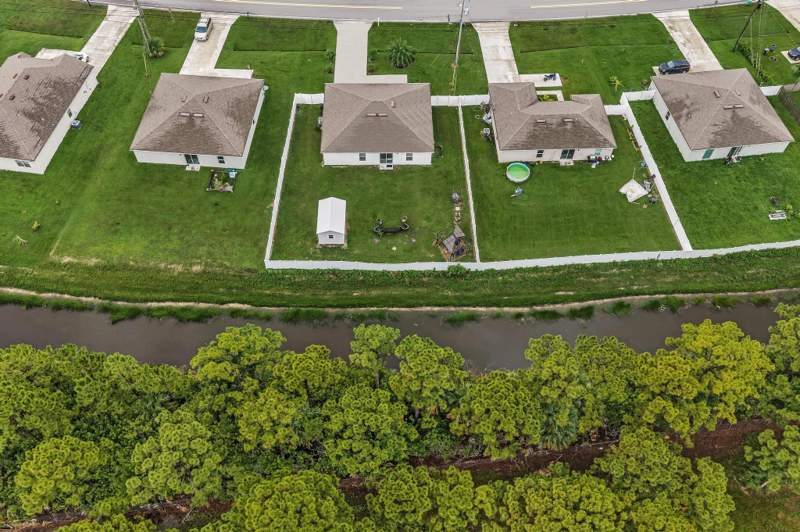3 bedroom Single Family Residence at 2518 SW Savage Boulevard, Port St Lucie Section 35, Port St. Lucie — photo 5