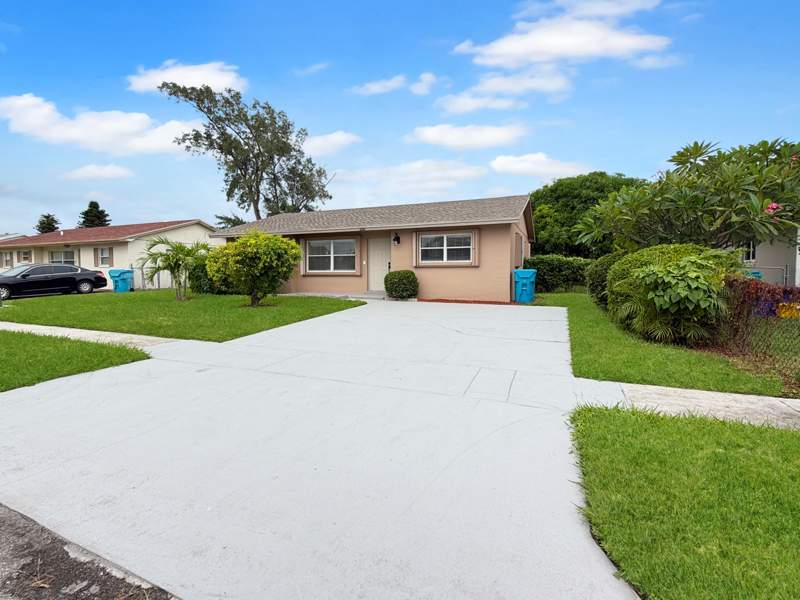3 bedroom Single Family Residence at 2030 NE 1st Lane, Boynton Ridge, Boynton Beach — photo 2