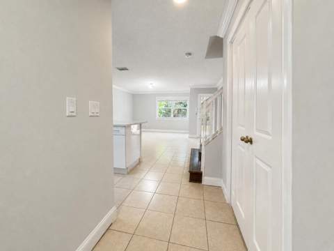 945 Imperial Lake Road, Lake Belvedere Estates FL - photo 6 of 32