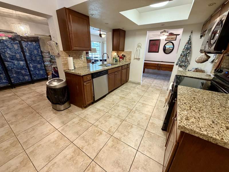 2 bedroom Single Family Residence at 6875 NW 17th Court, Paradise Gardens Sec 2, Margate — photo 5