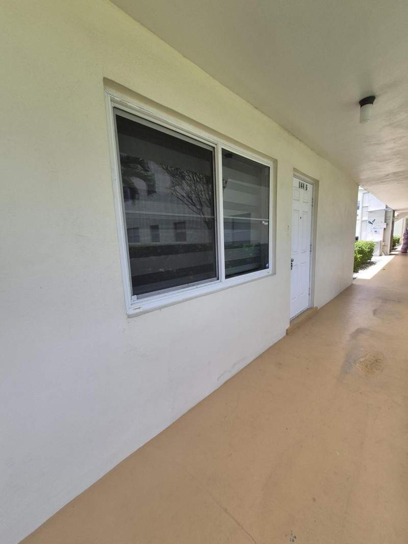2 bedroom Condominium at 144 Dorchester G, Dorchester Condo, West Palm Beach — photo 2
