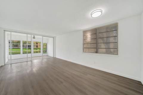 6001 NW 61st Avenue #112, Tamarac FL - photo 17 of 36