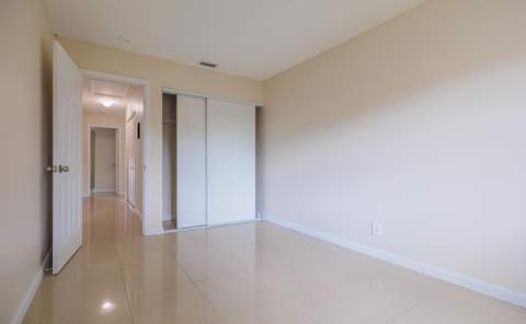 4755 Orleans Court #B, West Palm Beach FL - photo 15 of 23