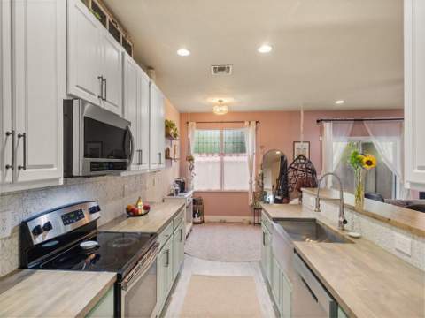 9520 Portside Drive, Fort Pierce FL - photo 7 of 34