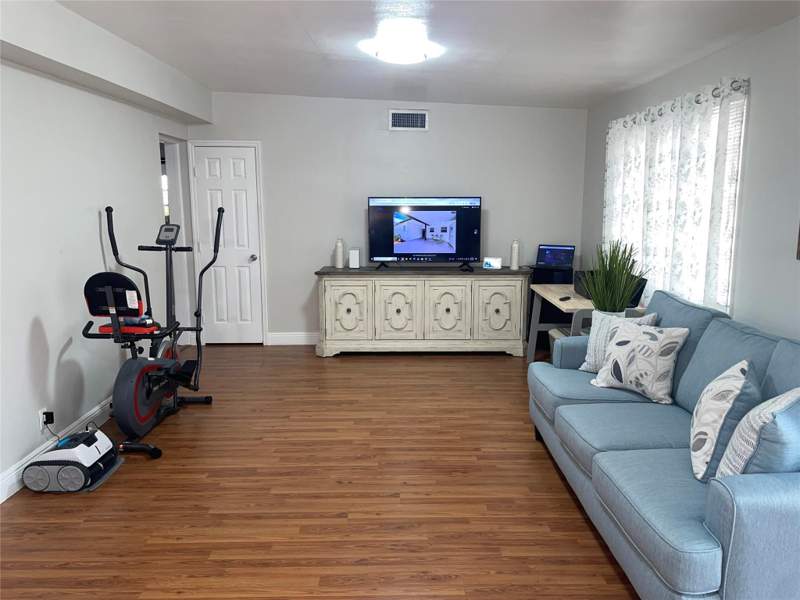 3 bedroom Single Family Residence at 5813 NW 18th Court, Ibec Neighborhood No 1, Margate — photo 4