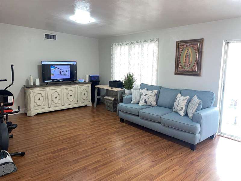 3 bedroom Single Family Residence at 5813 NW 18th Court, Ibec Neighborhood No 1, Margate — photo 5