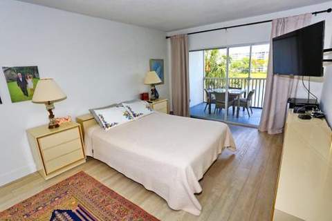 2801 N Palm Aire Drive #405, Pompano Beach FL - photo 9 of 51