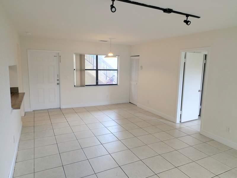 2 bedroom Condominium at 11331 Royal Palm Boulevard, Grenadier West Condo, Coral Springs — photo 3