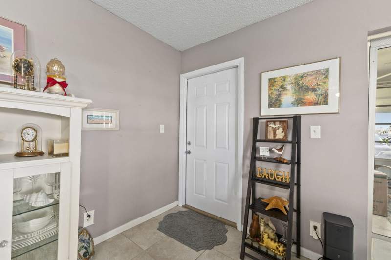2 bedroom Condominium at 406 Sandpiper Drive #A, High Point Of Fort Pierce Condominium Section 1, Fort Pierce — photo 4