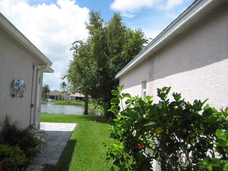 2 bedroom Single Family Residence at 550 NW Portofino Lane, St Lucie West Plat No 36, Port St. Lucie — photo 5