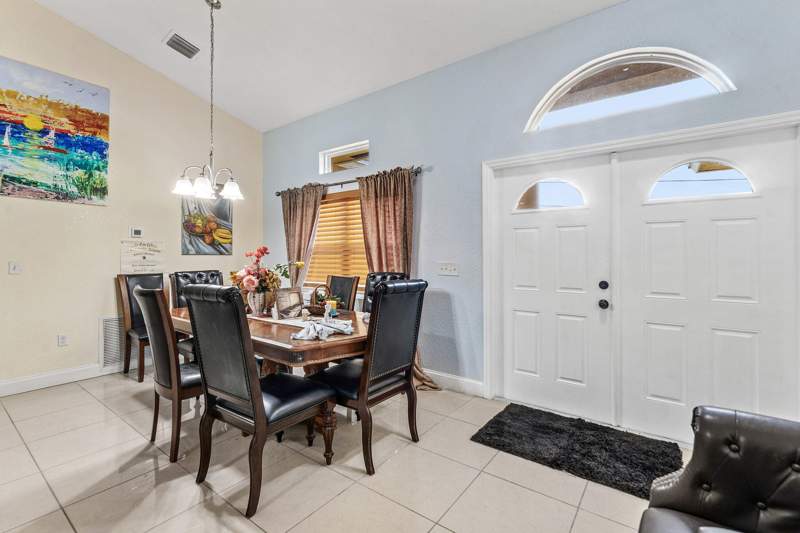 6 bedroom Single Family Residence at 6112 NW Ginger Lane, Port St Lucie Section 44, Port St. Lucie — photo 5