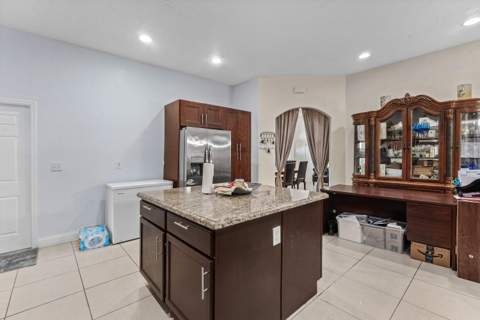 6112 NW Ginger Lane, Port St. Lucie FL - photo 17 of 31