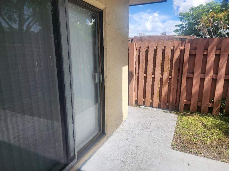 2 bedroom Townhouse at 5824 Swordfish ##A, Villas At Woodland Greens, Tamarac — photo 5