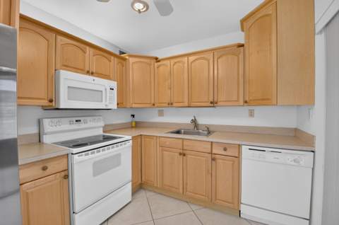174 Capri D #174, Delray Beach FL - photo 10 of 52