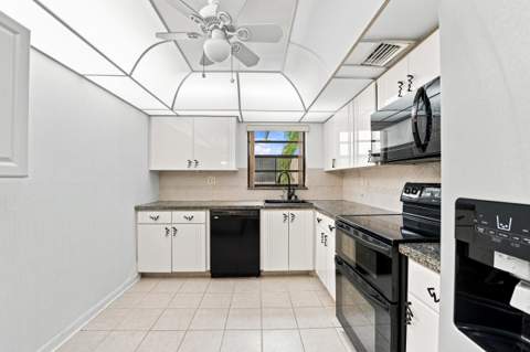 448 Piedmont J #448, Delray Beach FL - photo 9 of 36