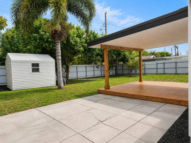 3 bedroom Single Family Residence at 2013 Longwood Road, Belvedere Heights, West Palm Beach — photo 2