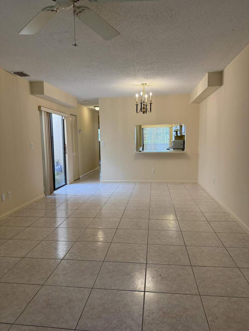 3 bedroom Villa at 12028 Royal Palm Boulevard #3-F, Grenadier Trace I Condo, Coral Springs — photo 4