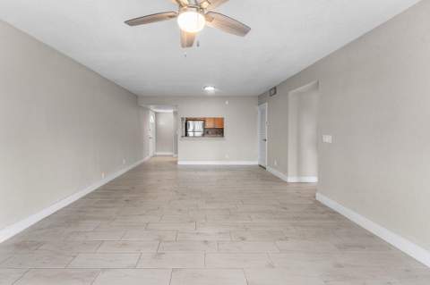 12005 Poinciana Boulevard #209, Royal Palm Beach FL - photo 13 of 37