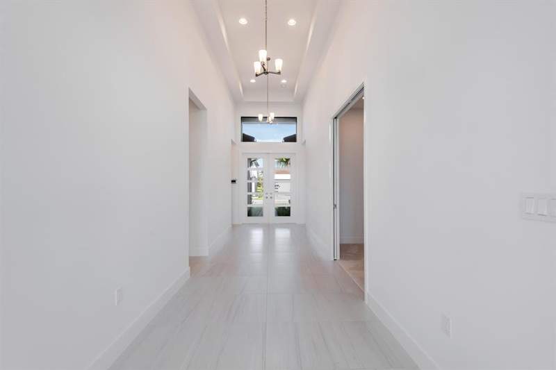 5 bedroom Single Family Residence at 8540 Ganton Drive, Boca Raton Golf Course Pud, Boca Raton — photo 5