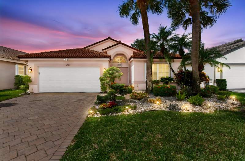 3 bedroom Single Family Residence at 6746 Sun River Road, LAKERIDGE GREENS AT PIPERS GLEN, Boynton Beach — photo 1